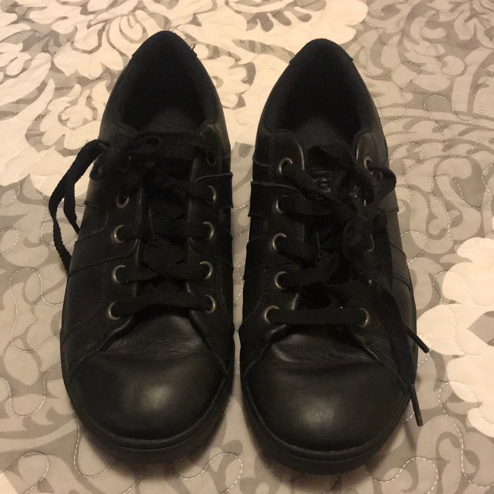 UGG sneakers size 4